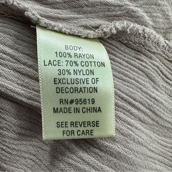 Boho JohnPaulRichard Flowy Embroidered Blouse 3/4 Puff Sleeves V Neck Plus 1X - Picture 6 of 9